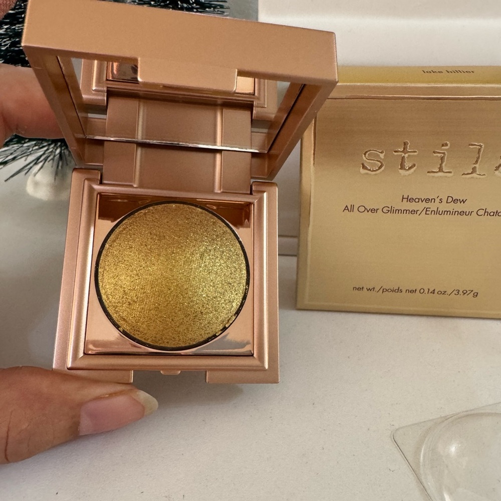 Stila Heaven's Hue Highlighter Powder LAKE HILLIER All Over Glimmer 0.14 OZ/3.97